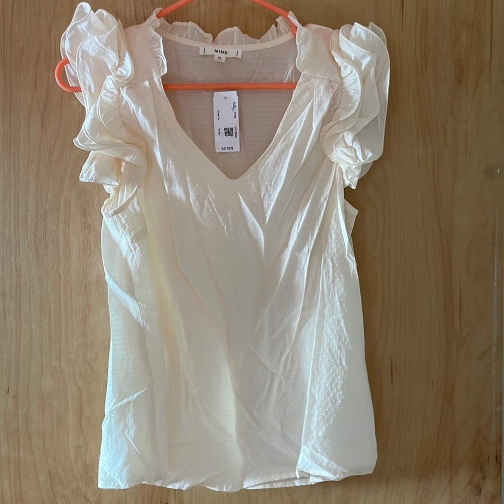 *NWT* Ruffle sleeve tank blouse